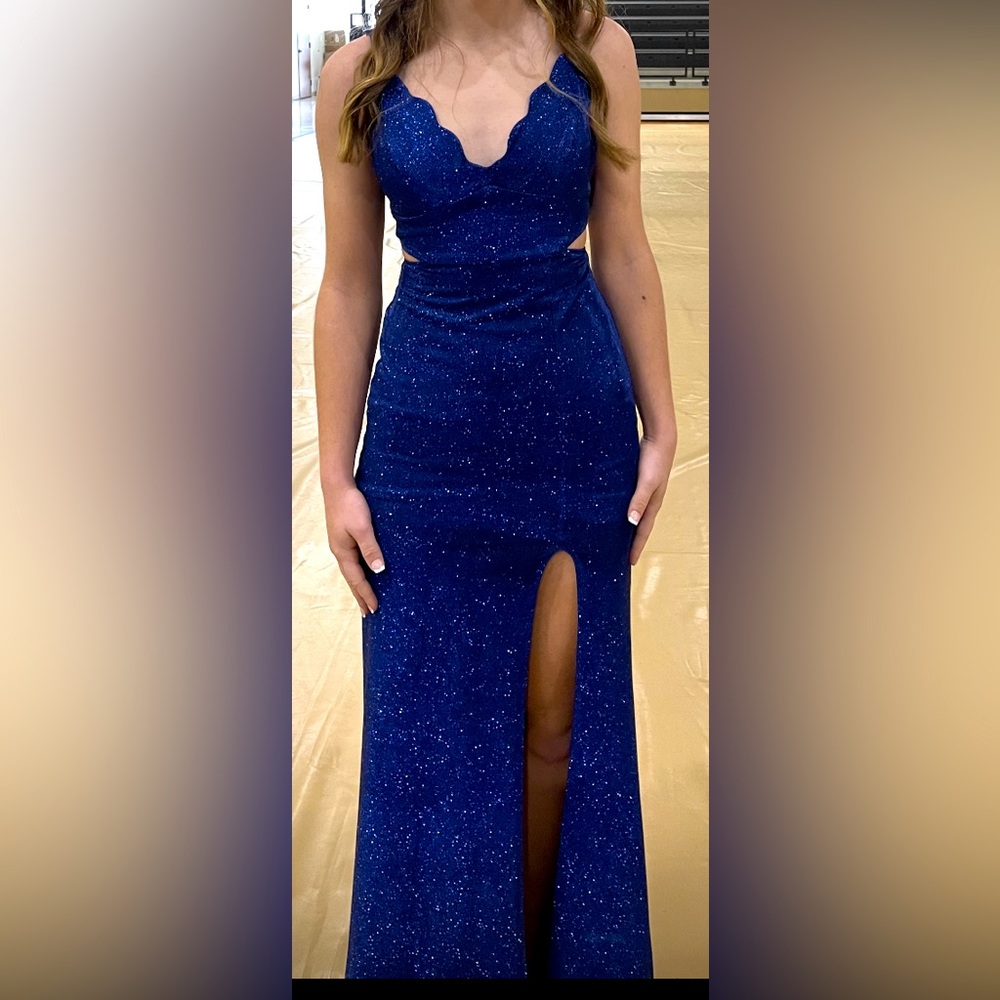 Beautiful Blue formal dress size 1.